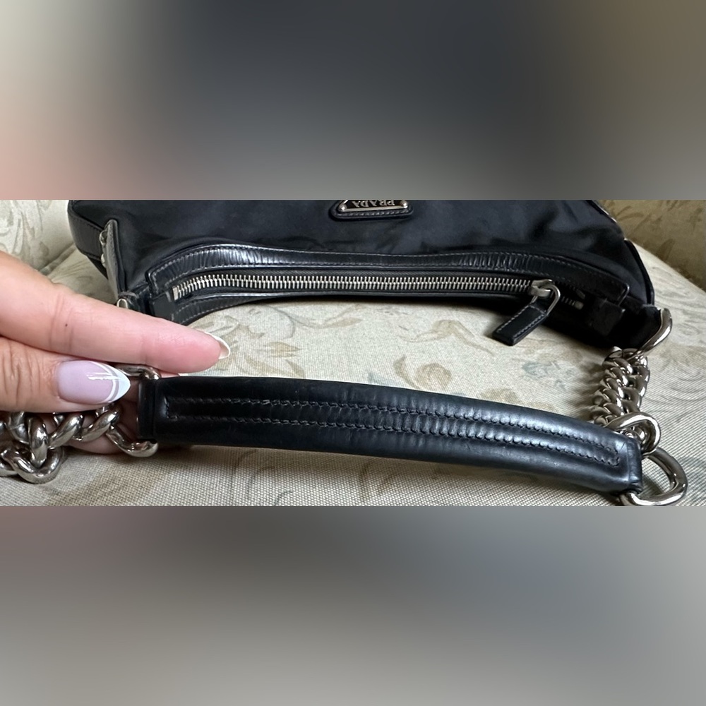 100% Authentic Prada Shoulder Bag w/original Authenticity cards/tags pre-loved - Picture 6 of 12